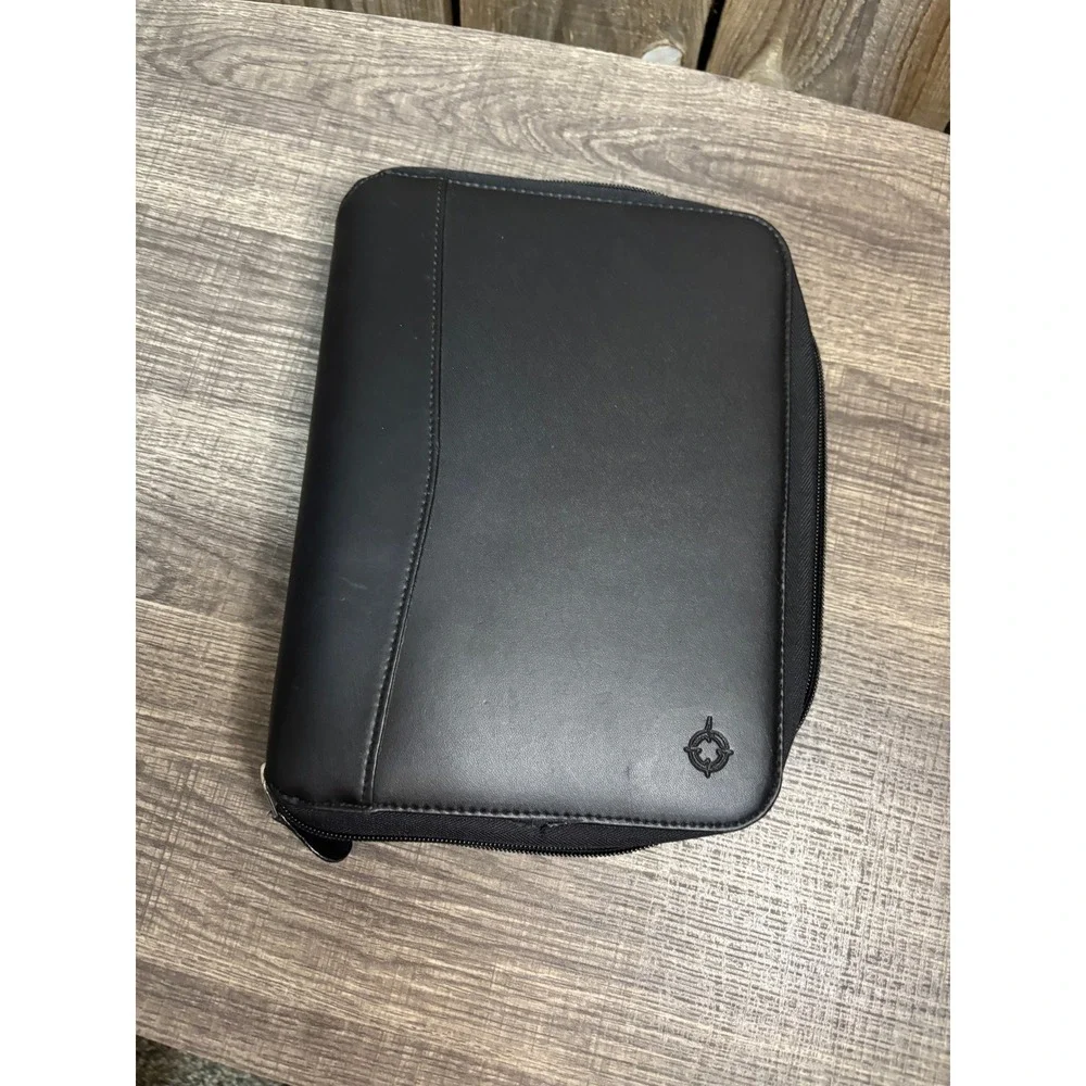 Franklin Covey SpaceMaker Black Genuine Leather Zip Planner Binder 7 Ring 24801